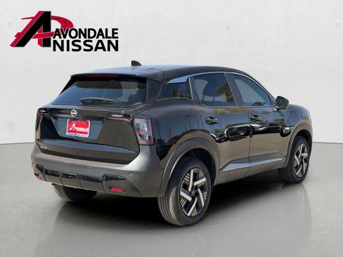 Certified 2025 Nissan Kicks SV FWD image 5