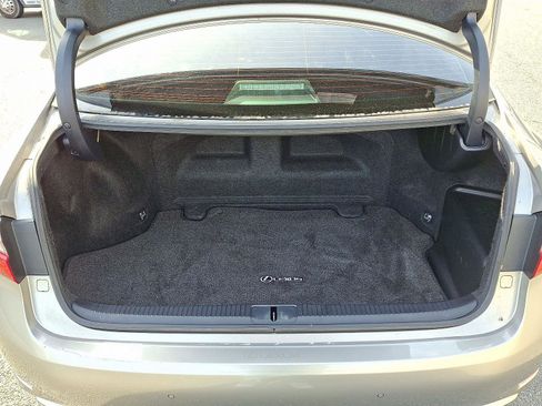 Used 2018 Lexus ES 300h image 30