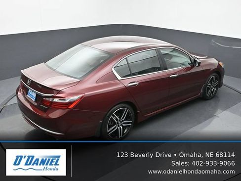 Used 2016 Honda Accord Sport image 18