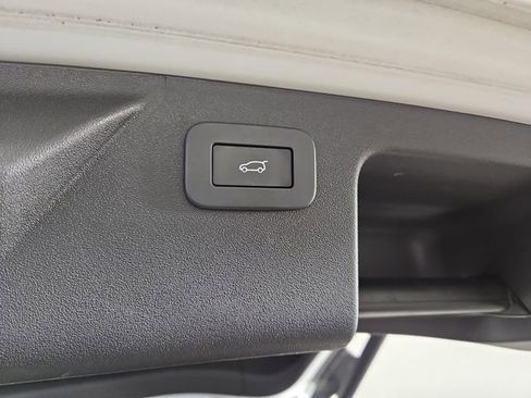 Used 2023 Land Rover Discovery Sport SE R-Dynamic AWD/4WD image 30