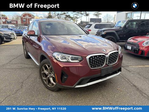 Certified 2024 BMW X4 xDrive30i w/ Convenience Package image 1