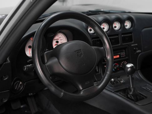 Used 2002 Dodge Viper GTS RWD image 36