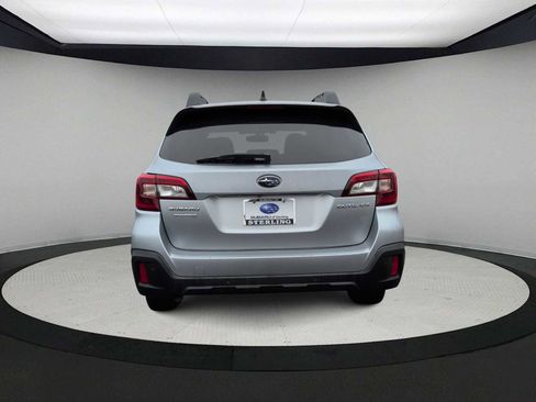 Used 2018 Subaru Outback 2.5i Limited image 7