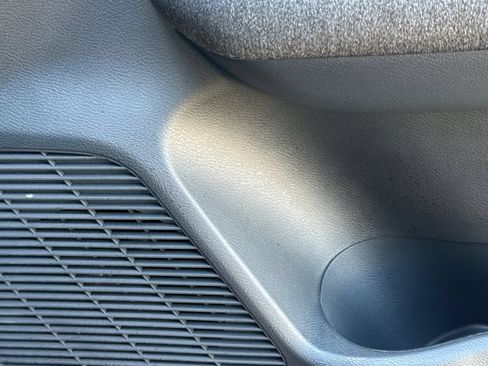 Certified 2025 Nissan Kicks SV AWD/4WD image 23