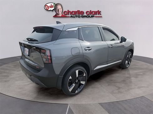 New 2026 Nissan Kicks SR image 6