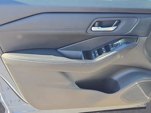 Used 2026 Nissan Rogue SV w/ SV Premium Package image 15