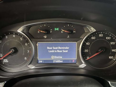 Used 2023 Chevrolet Traverse LT FWD image 18