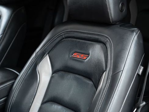 Used 2021 Chevrolet Camaro SS image 23