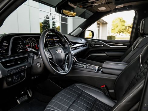 Used 2023 Cadillac Escalade V image 33
