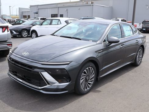 New 2026 Hyundai Sonata SEL FWD image 10