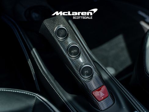 Used 2017 Ferrari 488 Spider RWD image 17