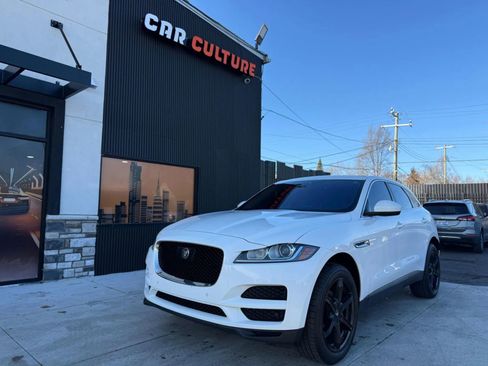 Used 2019 Jaguar F-PACE Premium image 1