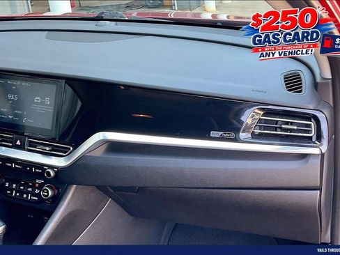 Used 2021 Kia Niro LXS FWD image 16