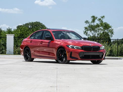 Used 2024 BMW 330i Sedan w/ M Sport Package RWD image 2