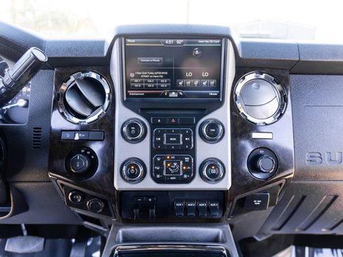 Used 2016 Ford F350 Platinum w/ FX4 Off-Road Package AWD/4WD image 21