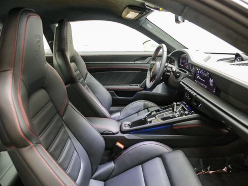 Certified 2025 Porsche 911 Carrera 4 GTS AWD/4WD image 21