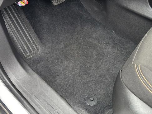 Used 2020 GMC Terrain SLE w/ Driver Convenience Package image 17