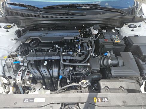 Used 2025 Hyundai Elantra SEL FWD image 23