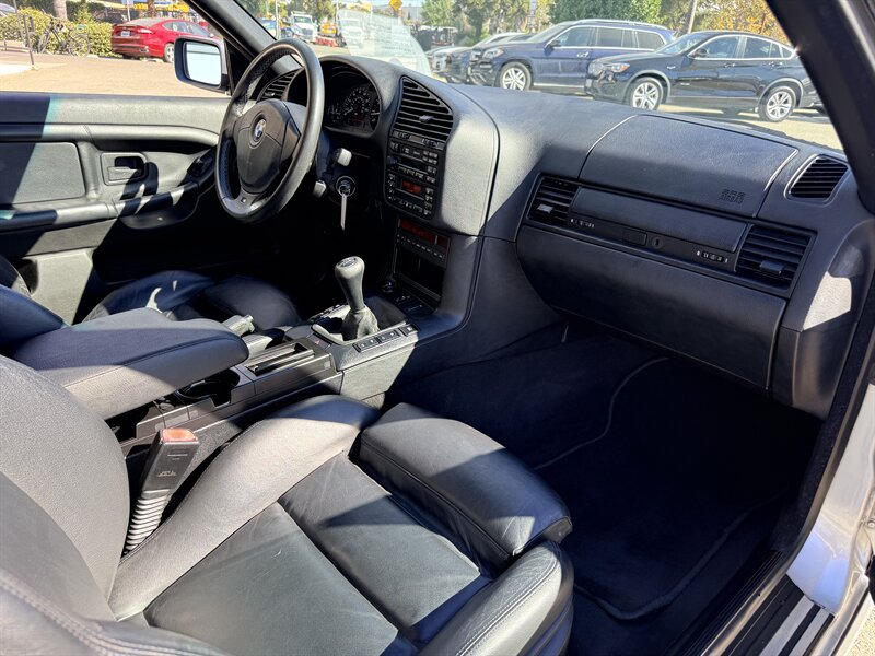 Used 1999 BMW 328i Convertible RWD image 22