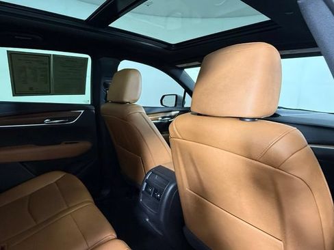 Used 2022 Cadillac XT5 Premium Luxury FWD image 26