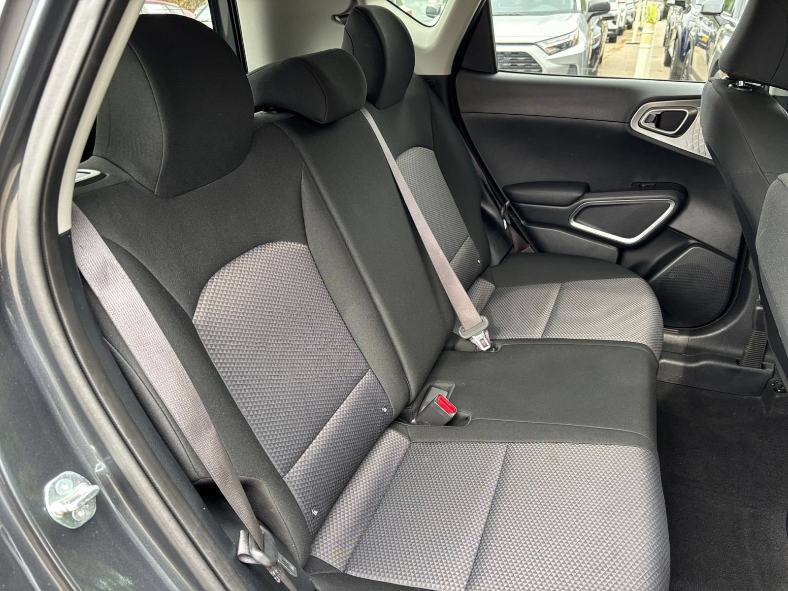 Used 2025 Kia Soul LX w/ LX Technology Package FWD image 35