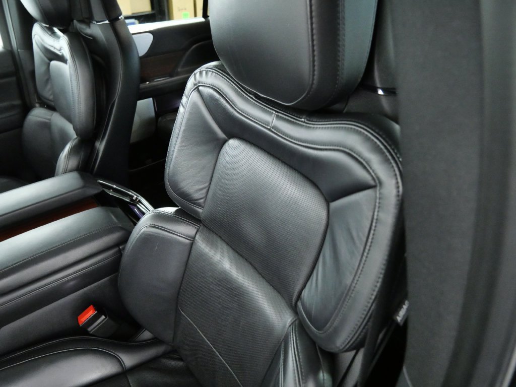 Certified 2023 Lincoln Navigator Reserve AWD/4WD image 18