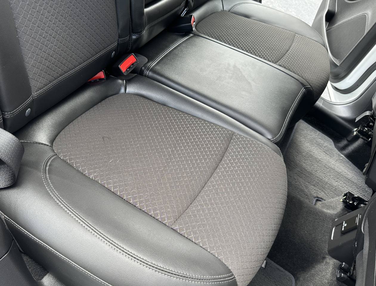 Used 2020 Buick Encore Preferred w/ Safety Package FWD image 39
