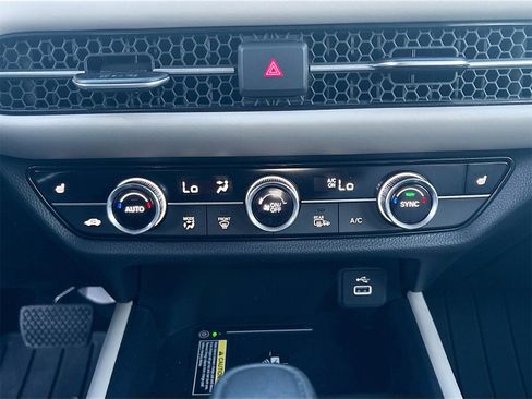 Used 2025 Honda HR-V EX-L image 15