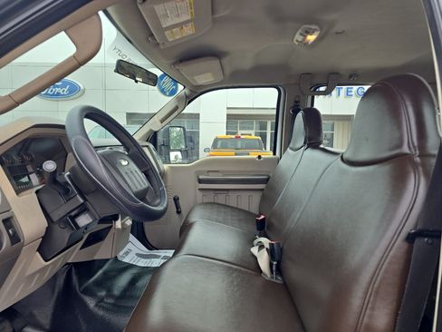 Used 2009 Ford F250 XL AWD/4WD image 14