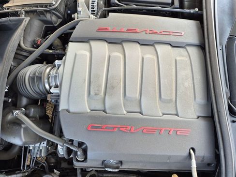 Used 2017 Chevrolet Corvette Stingray Coupe w/ 1LT RWD image 17