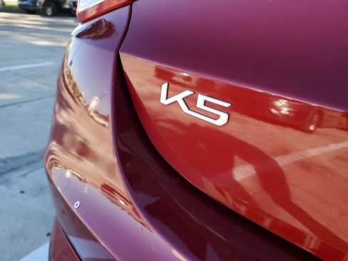 Used 2023 Kia K5 GT-Line w/ GT-Line Premium Package image 9