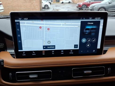 Certified 2022 Lincoln Nautilus Black Label AWD/4WD image 18