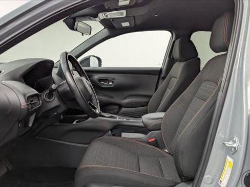Used 2025 Honda HR-V Sport image 14