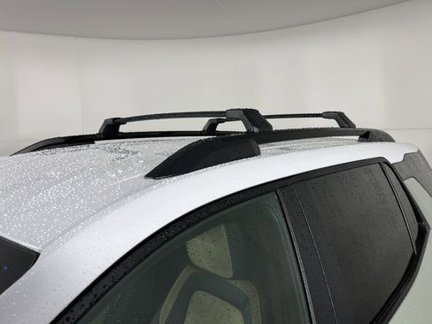 Used 2025 Chevrolet Equinox ACTIV w/ Convenience Package III image 9