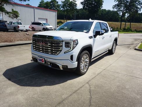 Used 2023 GMC Sierra 1500 Denali w/ Denali Reserve Package AWD/4WD image 24