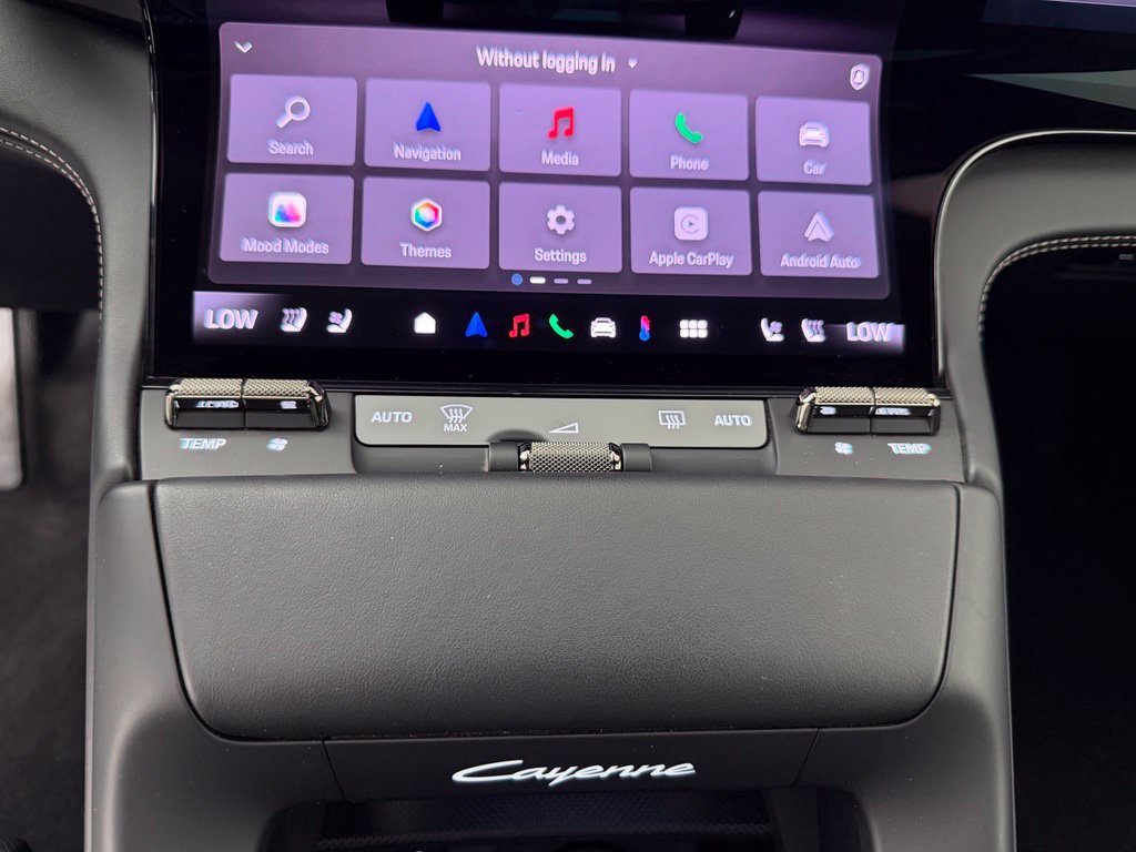 Certified 2026 Porsche Cayenne Turbo AWD/4WD image 36
