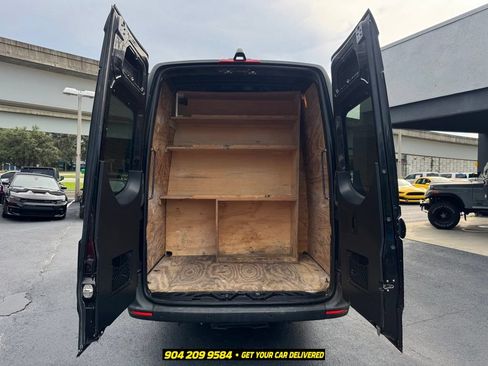 Used 2020 Mercedes-Benz Sprinter 3500 image 18