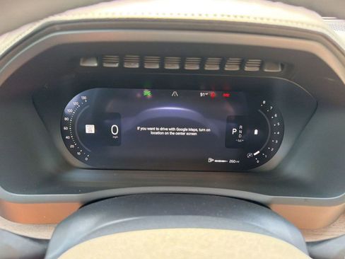 Certified 2025 Volvo XC90 B5 Plus image 18