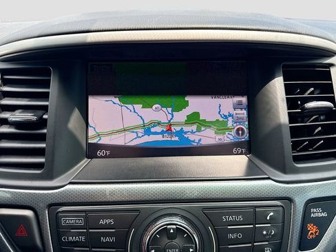 Used 2019 Nissan Pathfinder SL FWD image 24