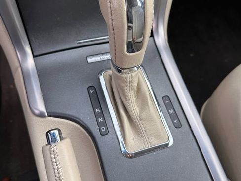 Used 2011 Lincoln MKZ image 15