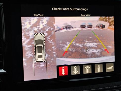 New 2026 Chrysler Pacifica Limited w/ Uconnect Theater Family Group image 4