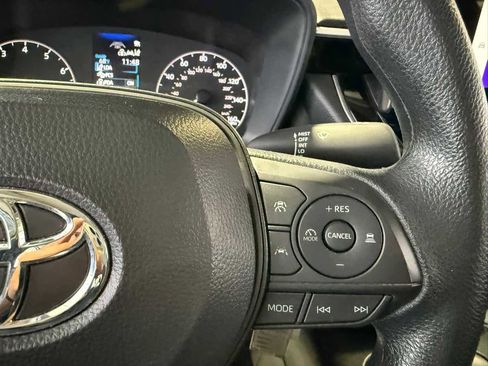 Used 2025 Toyota Corolla LE image 26