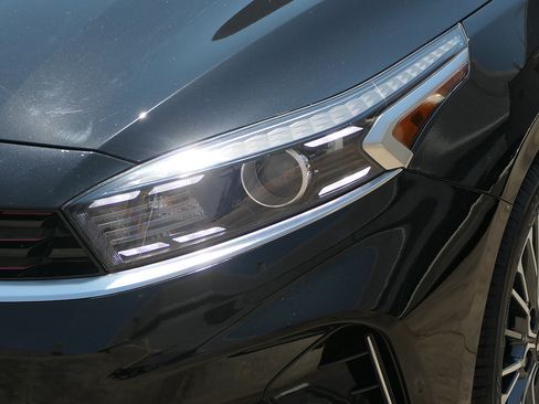 Used 2024 Kia Forte GT-Line FWD image 7