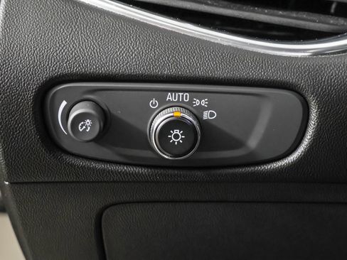 Used 2016 Chevrolet Malibu LT image 22