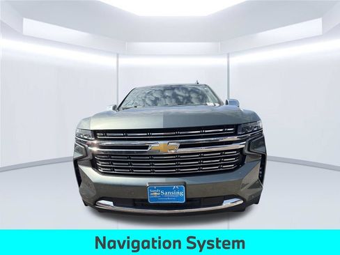 Used 2023 Chevrolet Suburban Premier AWD/4WD image 2