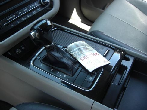 Used 2015 Kia Sedona EX FWD image 7