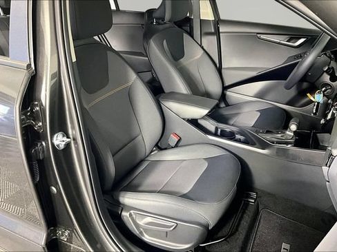 New 2026 Kia Niro LX FWD image 12