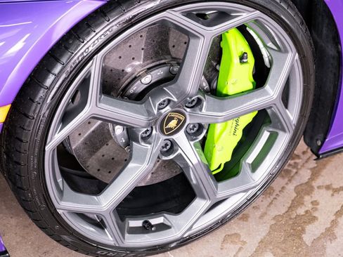 Used 2023 Lamborghini Huracan EVO RWD image 5