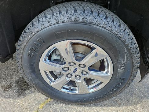 Used 2018 Ford F150 XLT w/ Equipment Group 302A Luxury AWD/4WD image 21