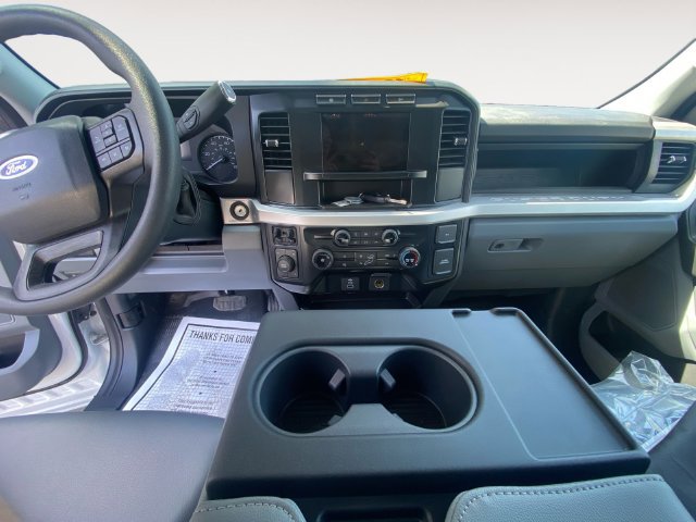 Used 2024 Ford F550 4x4 Regular Cab Super Duty image 10